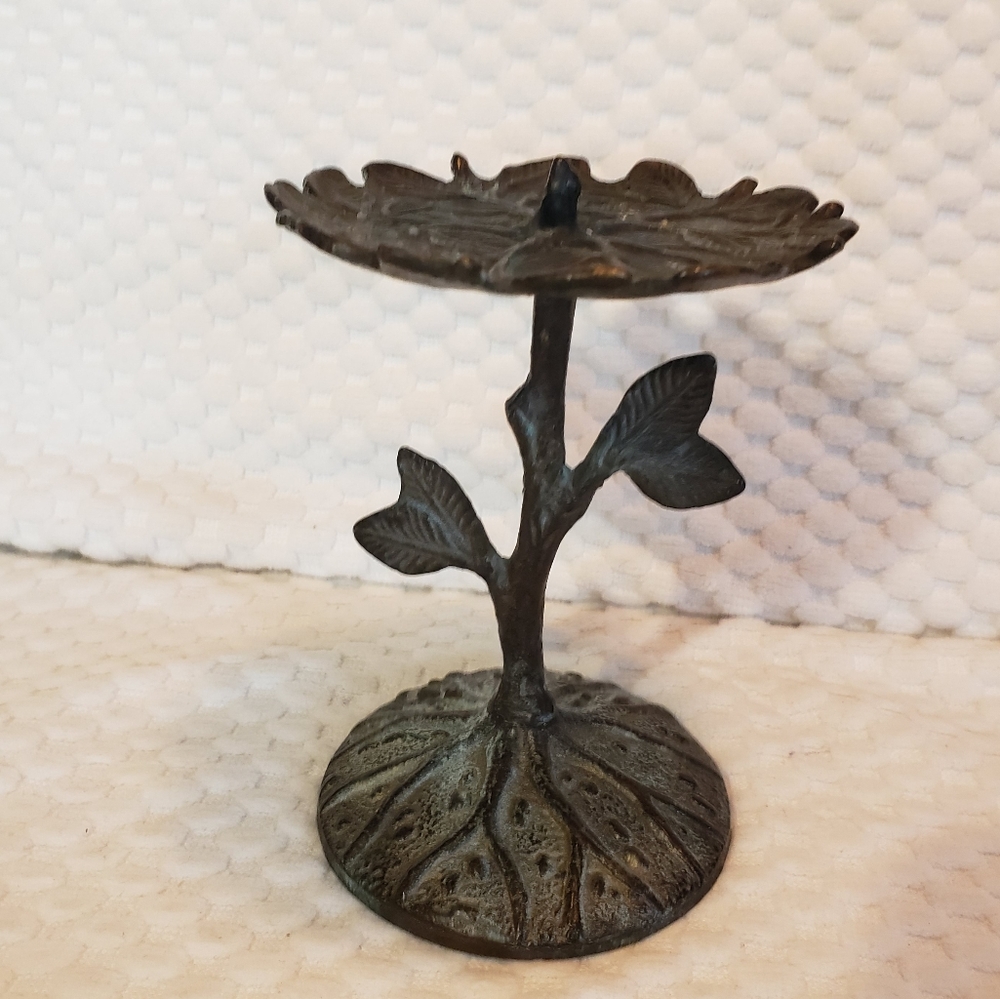 Heavy metal candle holder
